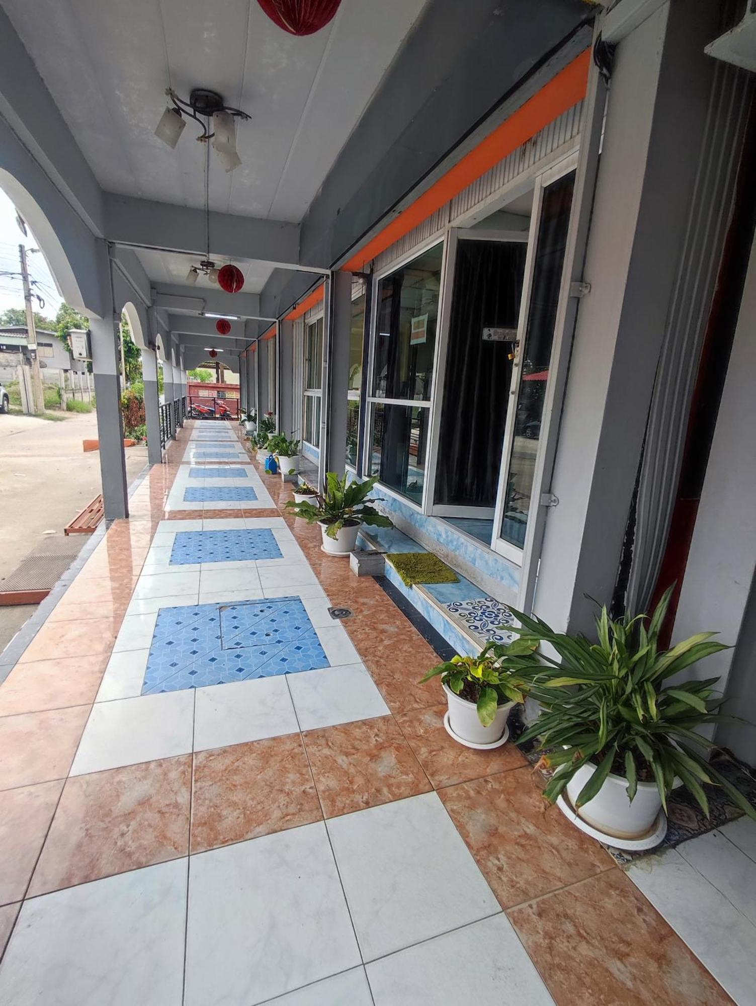 Апартаменты Psm At Rangsit Ban Bang Khan  Экстерьер фото